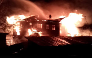 В Кашине сгорел жилой трёхэтажный дом, жильцы расселены