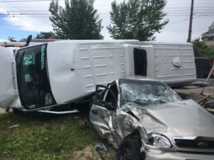 11 человек, включая ребёнка, пострадали в ДТП с маршрутным такси в центре Твери