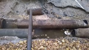 Повреждение трубопровода в Твери — более 100 домов в двух районах города остались без холодной воды