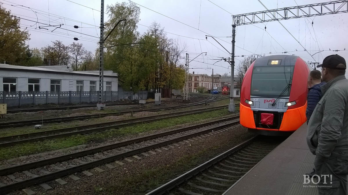 Электрички химки тверь на завтра. Электричка Ласточка Тверь. Поезд Ласточка Крюково. Электричка Ласточка Москва Тверь. Ласточка Клин - Тверь.