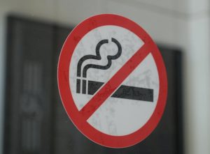 В России расширят перечень мест с запретом на курение