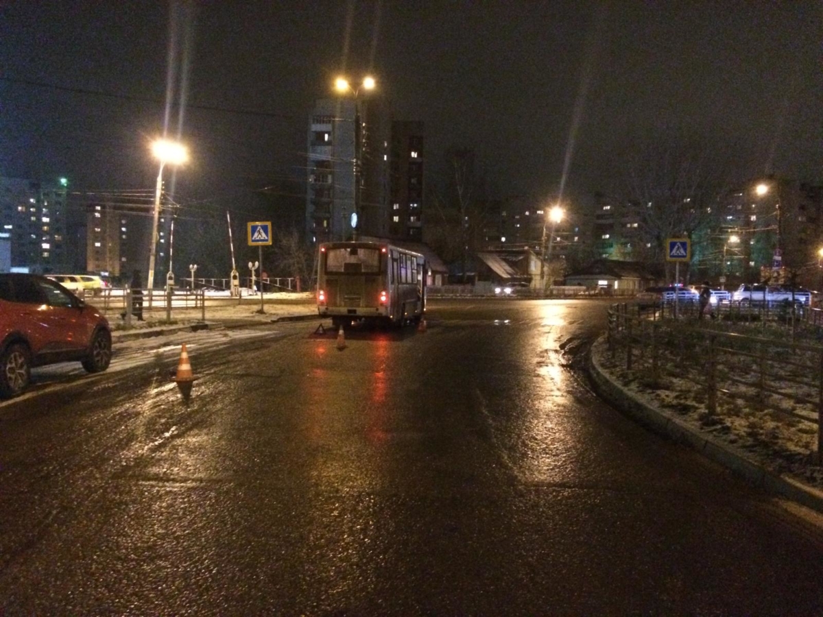 В Твери водитель маршрутки сбил на пешеходном переходе женщину