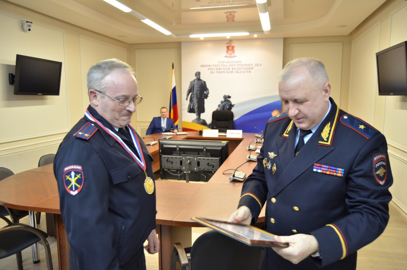 В Тверской области определили лучшего стрелка среди начальников районных отделов полиции