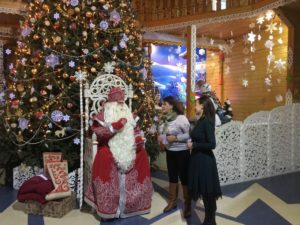 Дед Мороз будет разносить подарки в тверских валенках