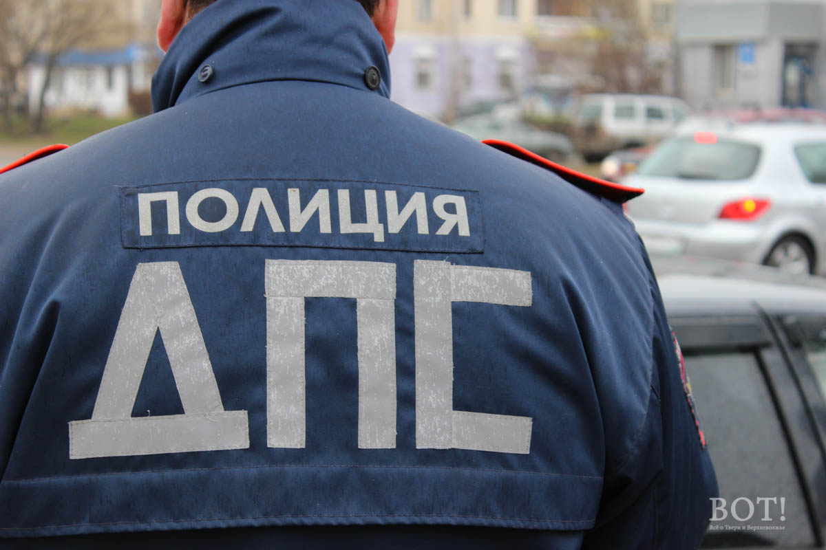 В Тверской области оштрафовали инспектора ДПС, незаконно доставившего водителя в отдел полиции