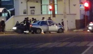 В Твери водитель легковушки не пропустил спешащий автомобиль полиции, пострадал один человек