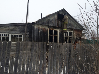 Следователи проводят проверку по факту гибели мужчины на пожаре в Калязине