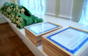 В Твери молодым семьям региона вручили сертификаты на жилье