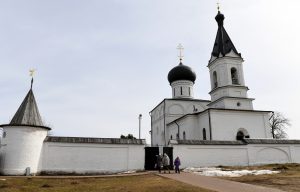 Губернатор Тверской области позвонил в колокола Оршина монастыря