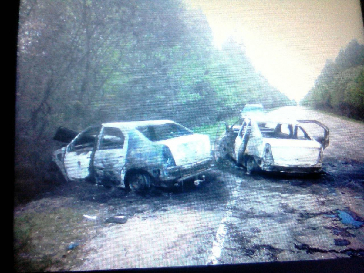 В лобовом столкновении двух легковушек в Тверской области два водителя получили серьезные травмы