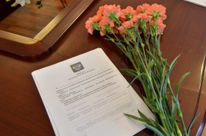 В Твери 12 человек в торжественной обстановке получили паспорта граждан России