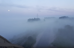 Жители Калязина жалуются на накрывший город дым