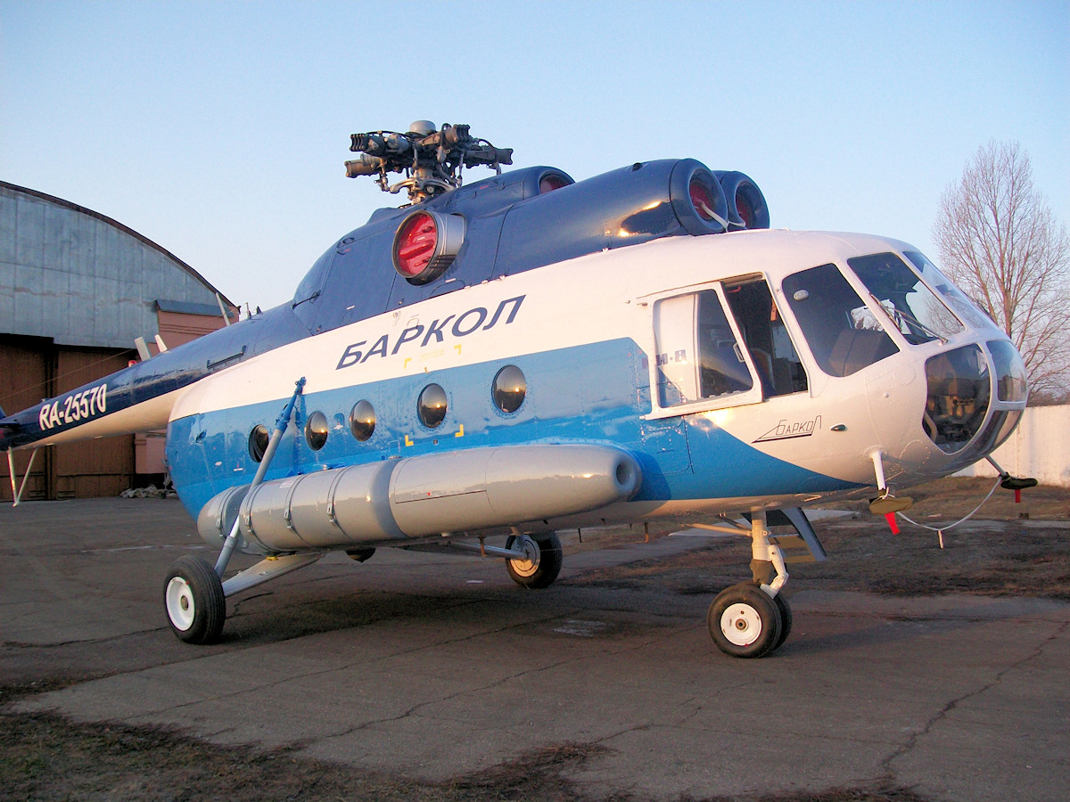 При крушении вертолета в Тверской области один человек погиб, трое пострадали