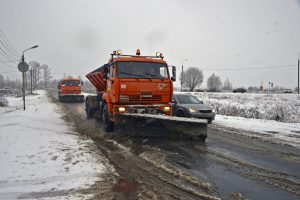 В Твери возобновляют чистку дорог от снега