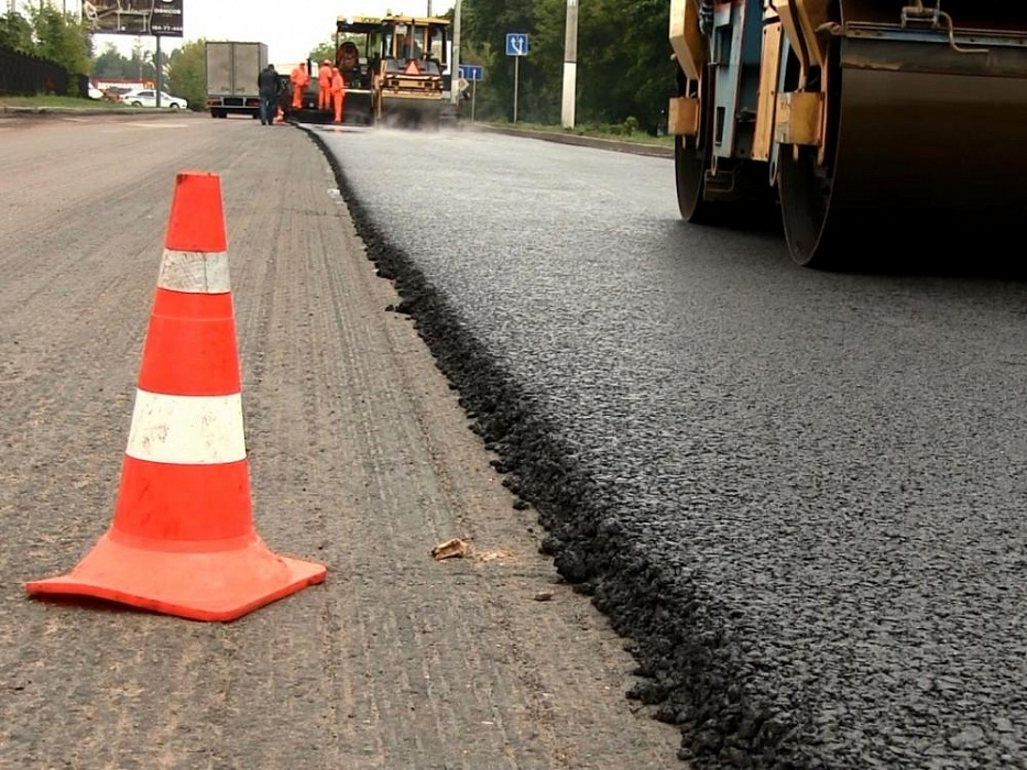 В Вышневолоцком районе отремонтируют дороги регионального значения