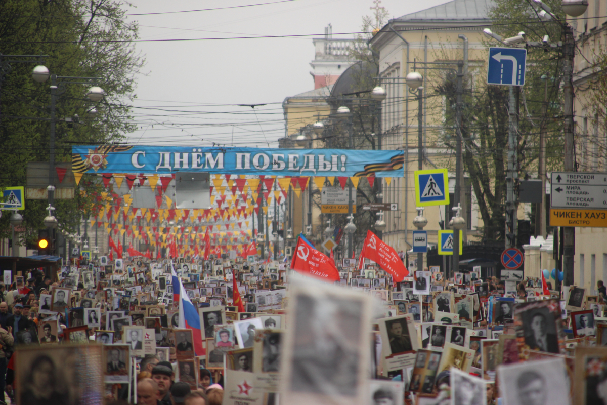 Более 35 тысяч человек прошли в «Бессмертном полку» в Твери