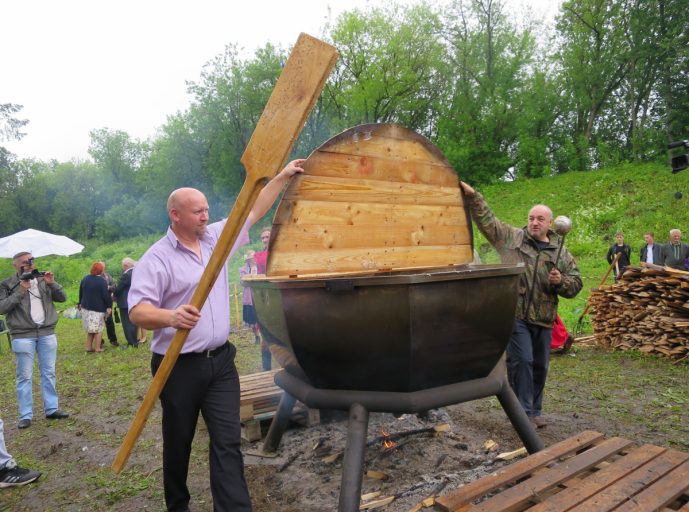 В Кашине Тверской области проходит Фестиваль каши