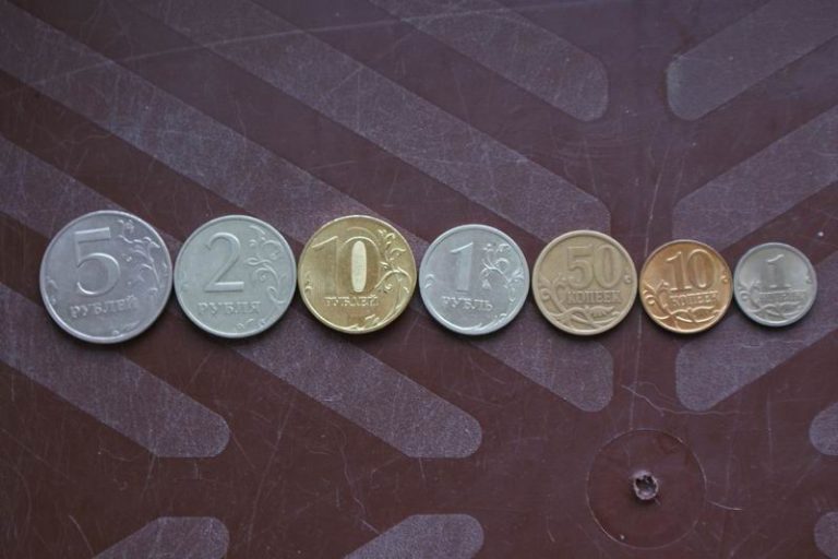 ЦБ прекратил чеканить монеты меньше рубля