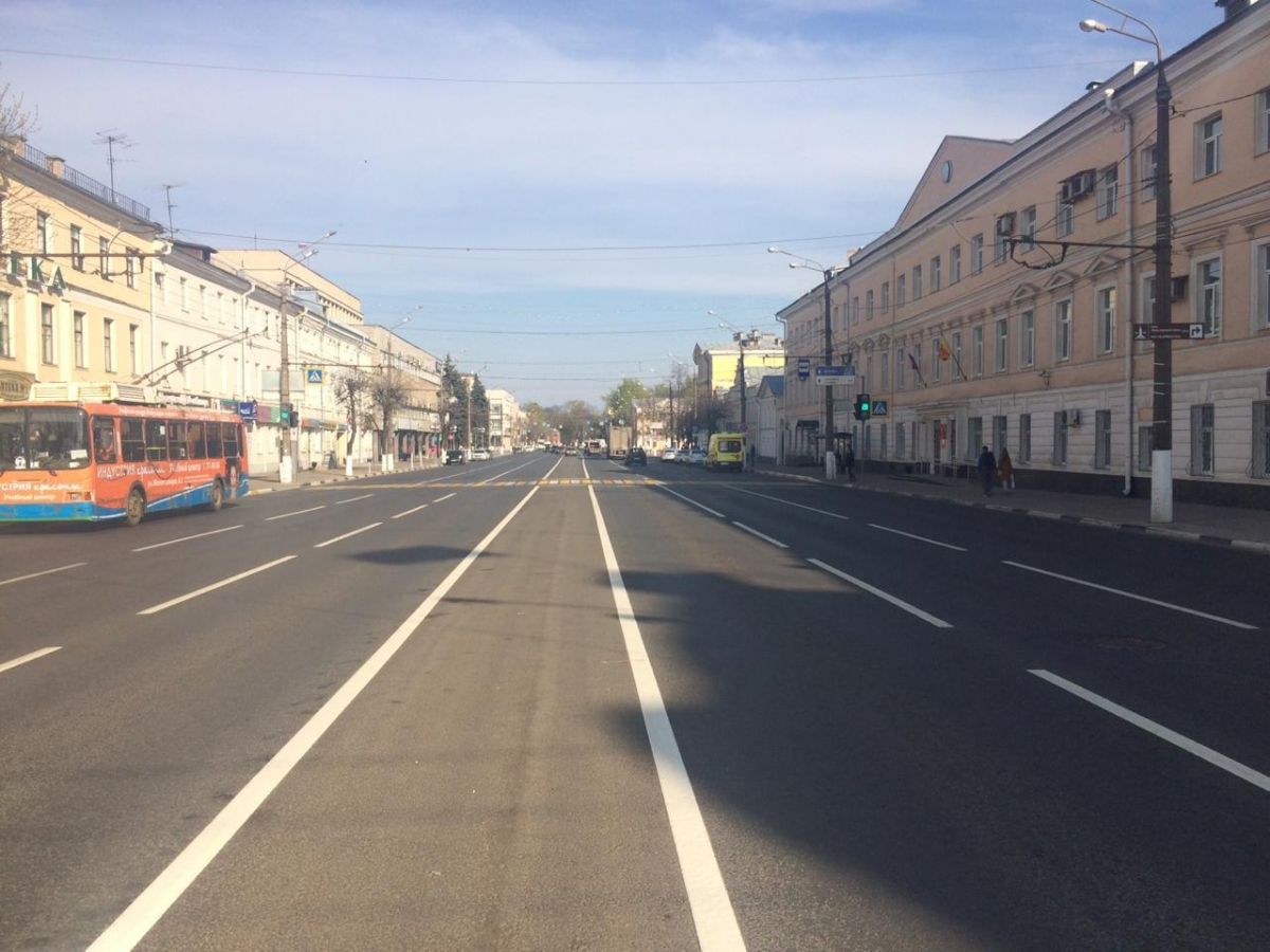 В центре Твери сбили пожилую женщину, которая не успела перейти дорогу