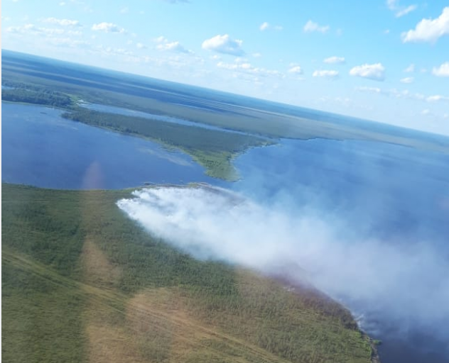 В Тверской области с воздуха тушили пожар около торфяного месторождения