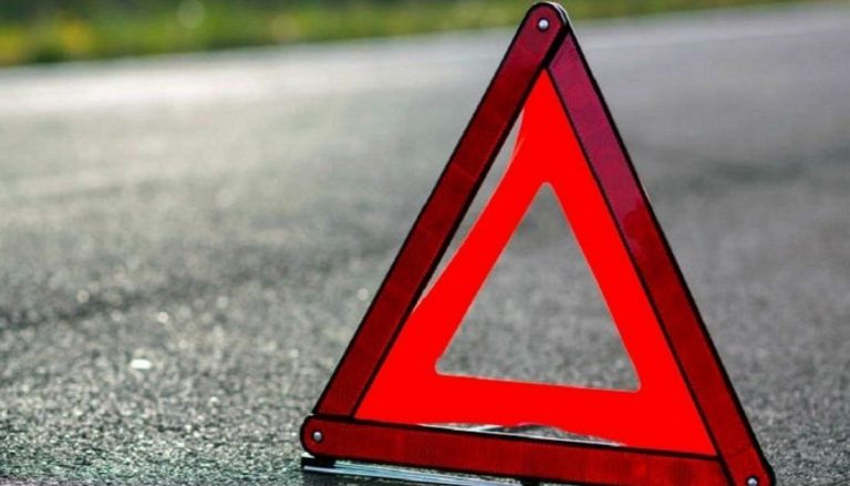В Тверской области водитель погиб после столкновения с деревом