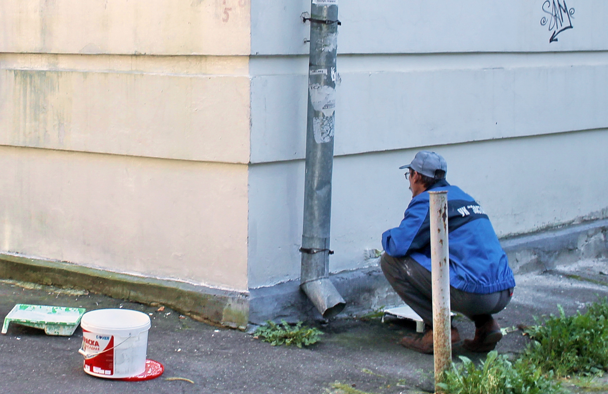 В Заволжском районе Твери ремонтируют фасады жилых домов