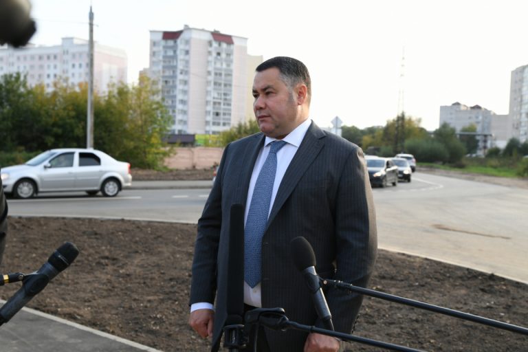 В Твери ремонт дороги на Луначарского проверил губернатор