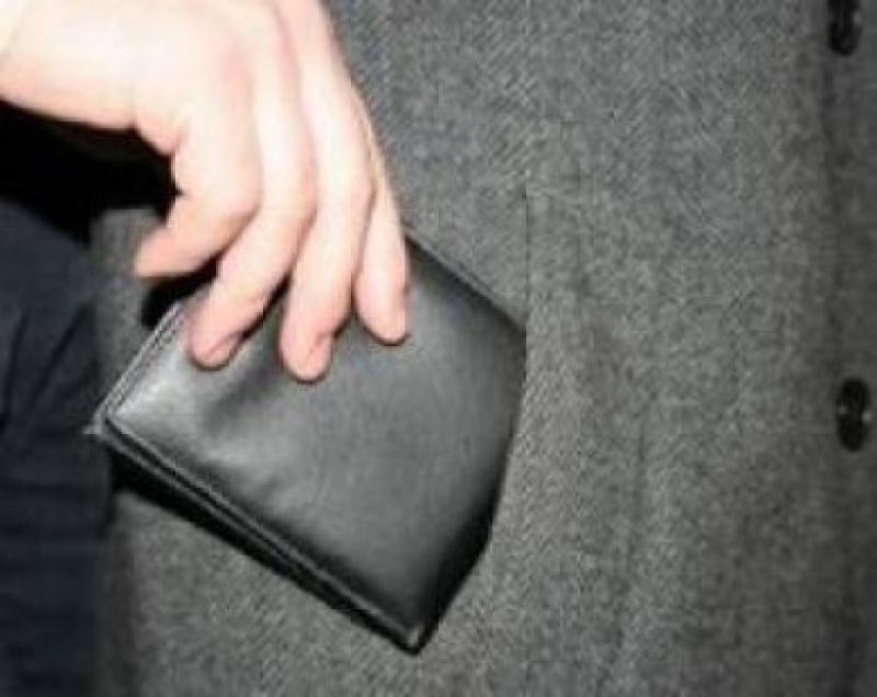 В Тверской области воришка вернул потерпевшей кошелек с деньгами
