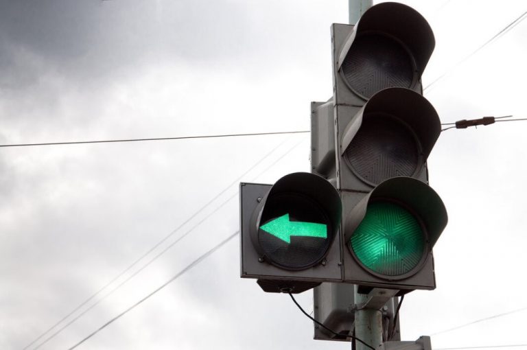 В Твери введён новый режим работы светофора на въезде на Восточный мост