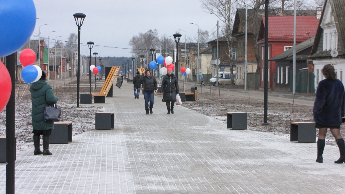 В Осташкове Тверской области благоустроили место для отдыха горожан