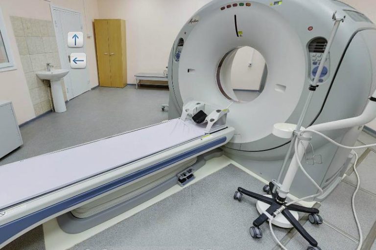 В двух больницах Твери установили новые томографы