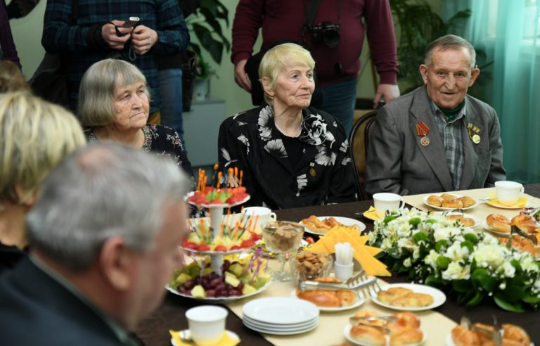 В Кимрах ветеранам вручили юбилейные медали «75 лет Победы»