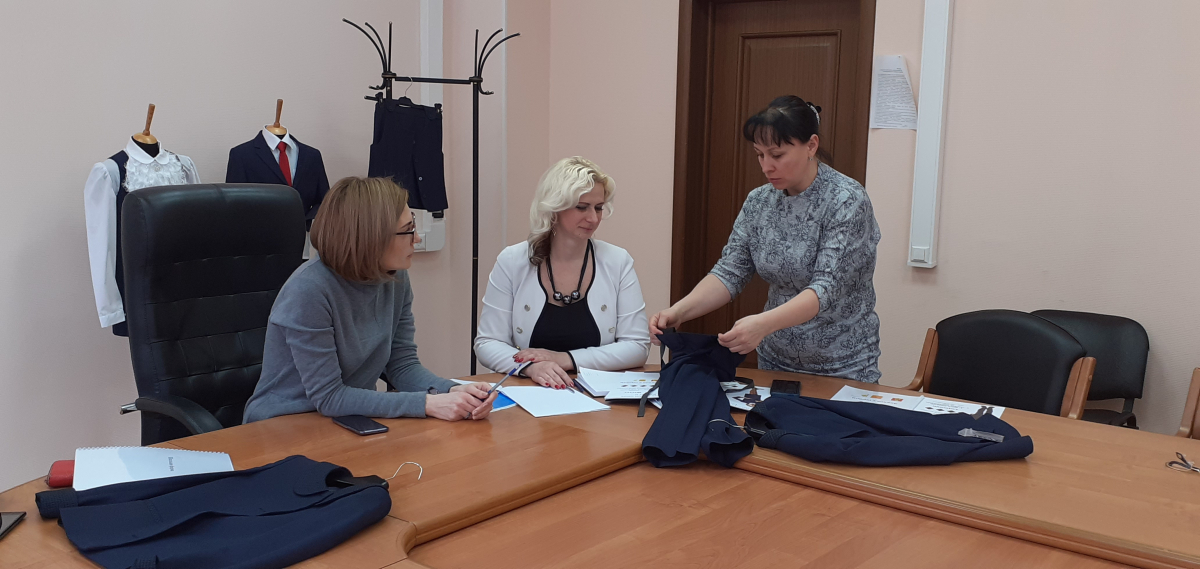 В Тверской области многодетные семьи будут получать школьную форму