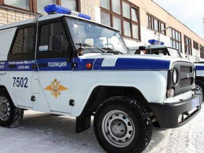 В Калининском районе полицейские убедительно просят граждан #оставатьсядома