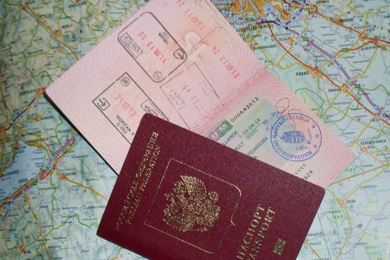 В России продлеваются визы для иностранцев