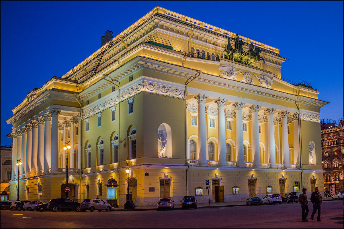 Здание александринского театра