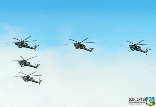 Тверские летчики отрабатывают мастерство пилотажа перед Парадом Победы