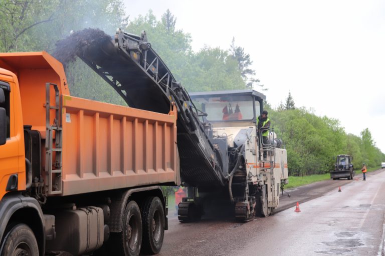 В Тверской области собираются отремонтировать 630 км дорог