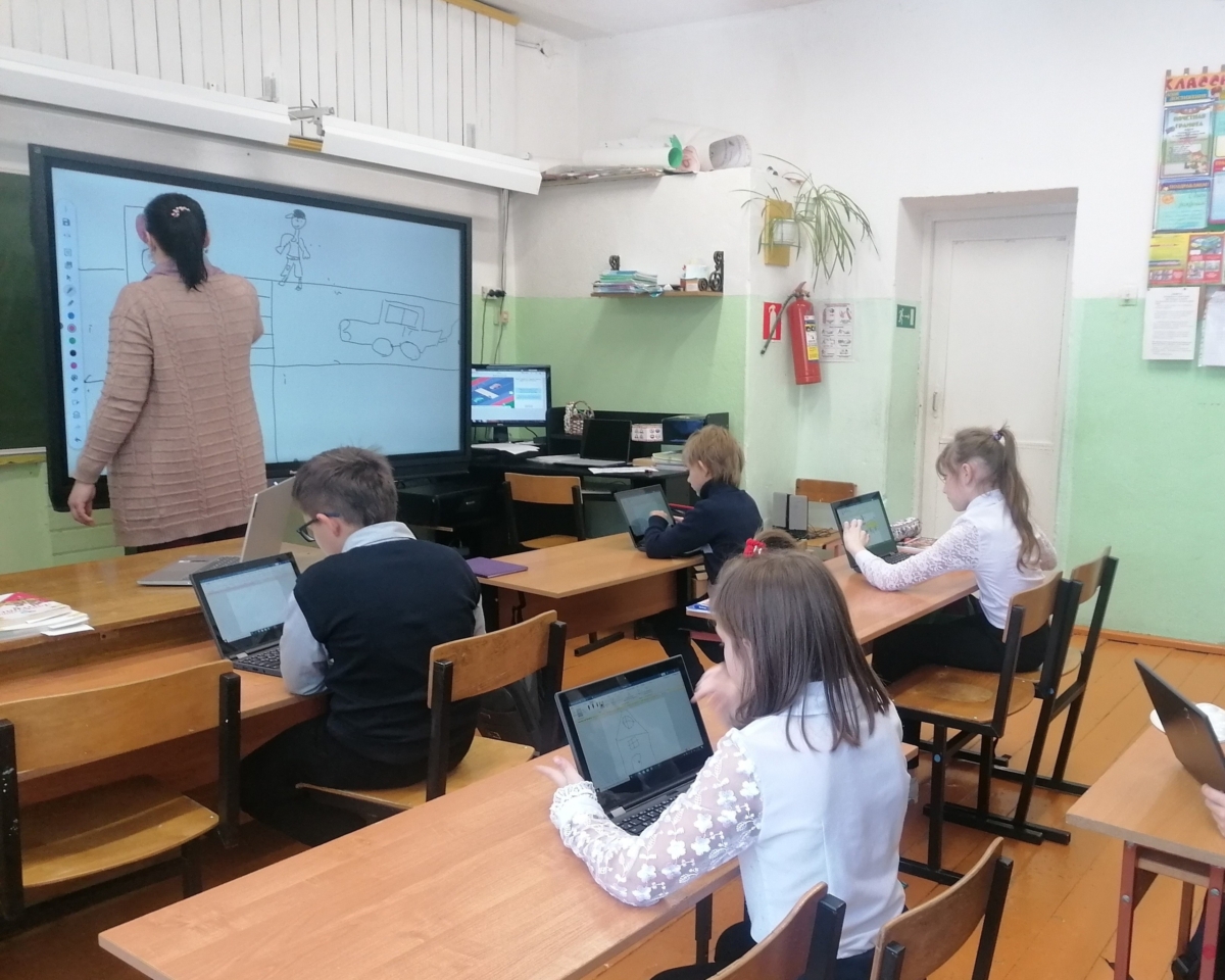 Сельские школы Торопецкого района получили новое оборудование