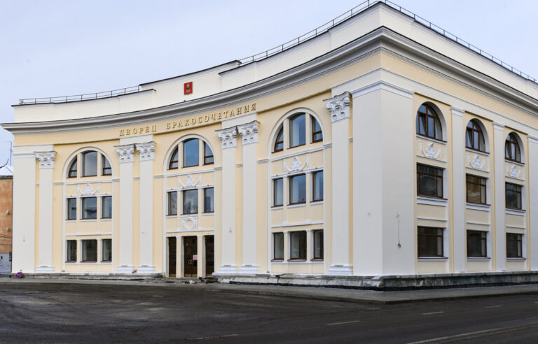 Тверской губернатор проинспектировал здание строящегося Дворца бракосочетания