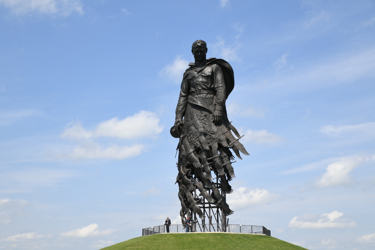 8 марта женщины Верхневолжья смогут посетить Ржевский мемориал бесплатно