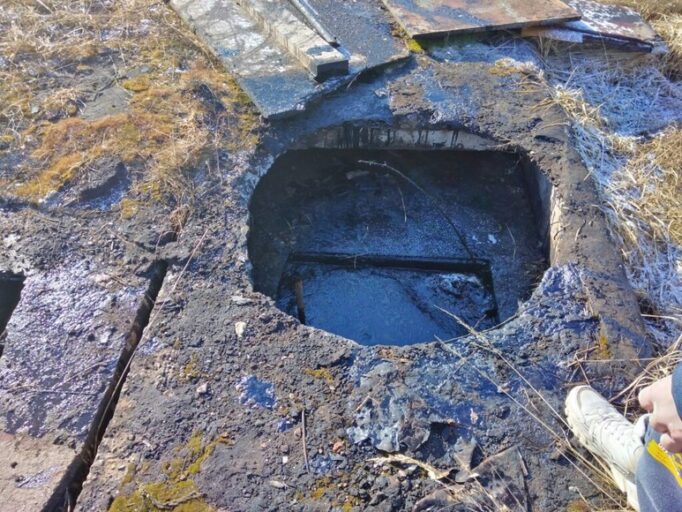 В Тверской области обнаружили утечку мазута в озеро Селигер