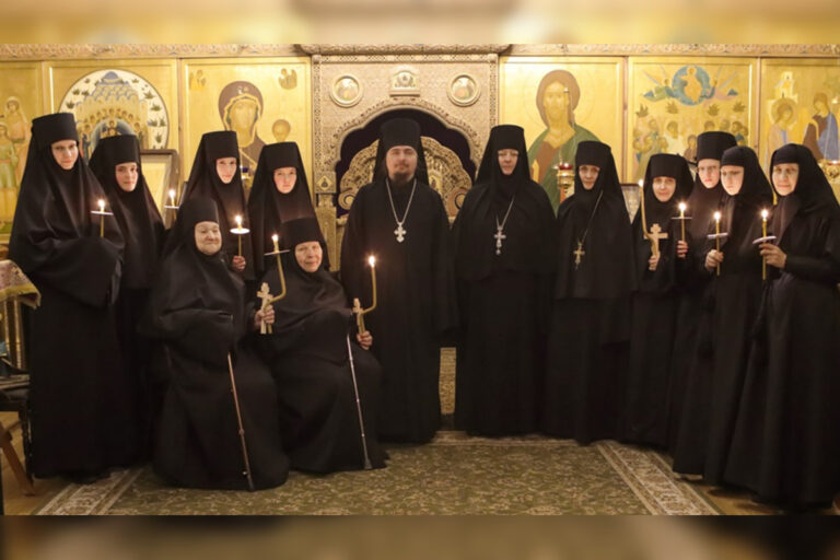 В Тверской области восемь женщин приняли монашество