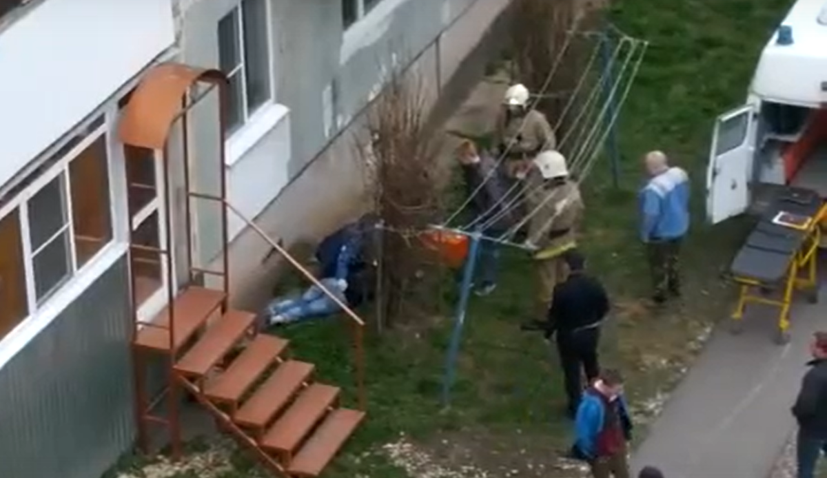 Во Ржеве Тверской области женщина выбросилась из окна
