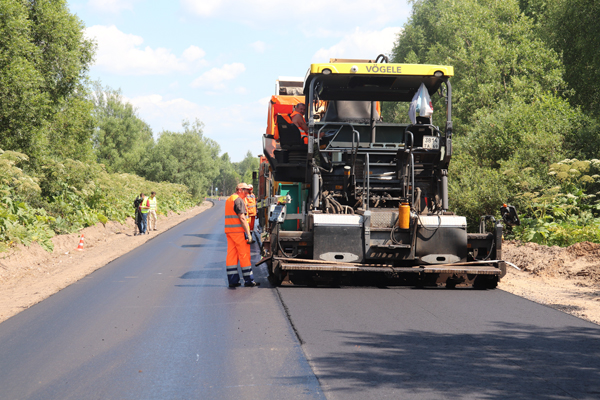 В Тверской области продолжается ремонт автодороги из Твери на Ильинское