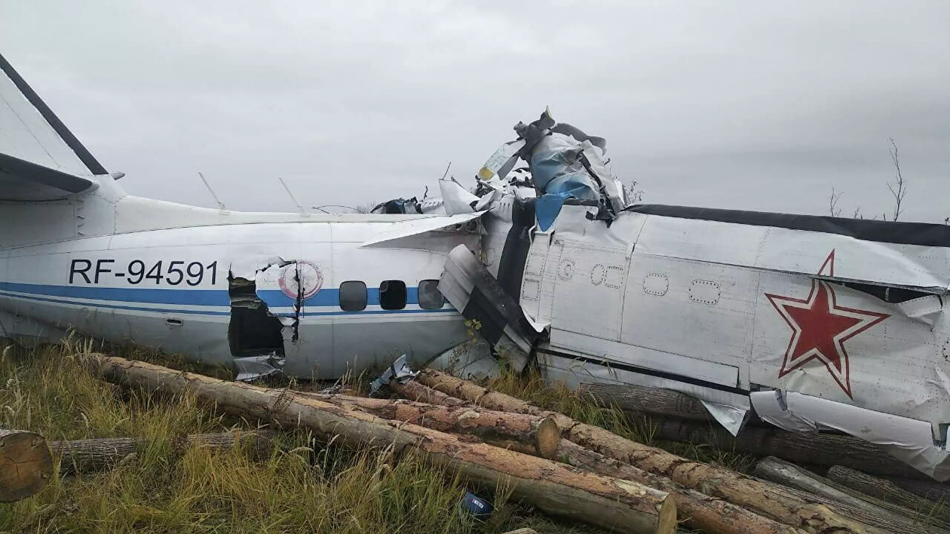 Игорь Руденя выразил соболезнования в связи с крушением самолета в Татарстане