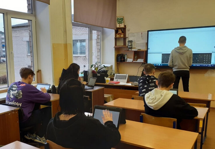 В Тверской области обновят школьные компьютеры