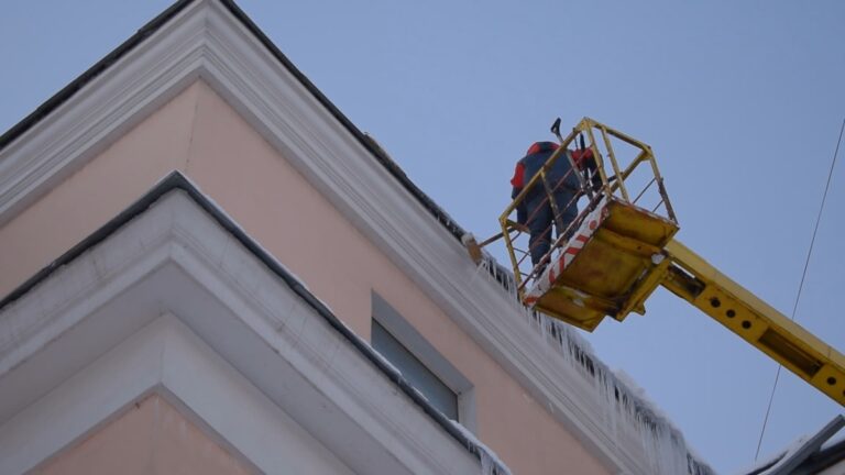 В Тверской области проверят качество очистки крыш домов