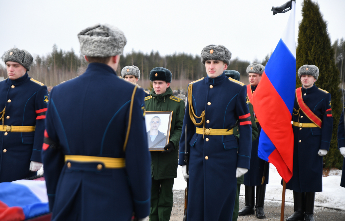 В столице Верхневолжья попрощались с погибшим на Украине военным