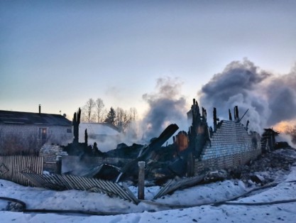 В Тверской области в сгоревшем доме нашли тело пожилого мужчины
